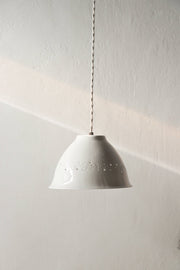 Petite suspension en porcelaine Point