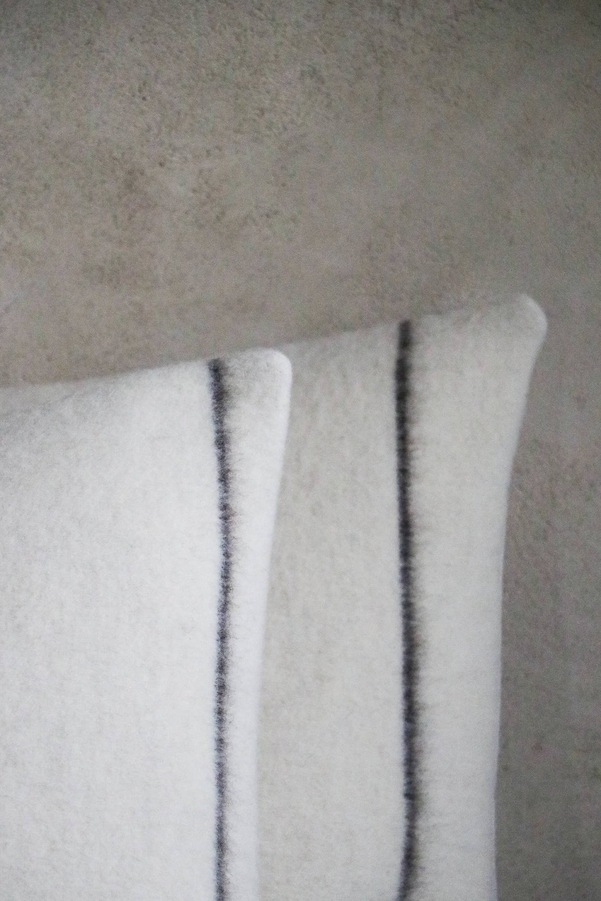 Coussin en laine naturelle Horizon