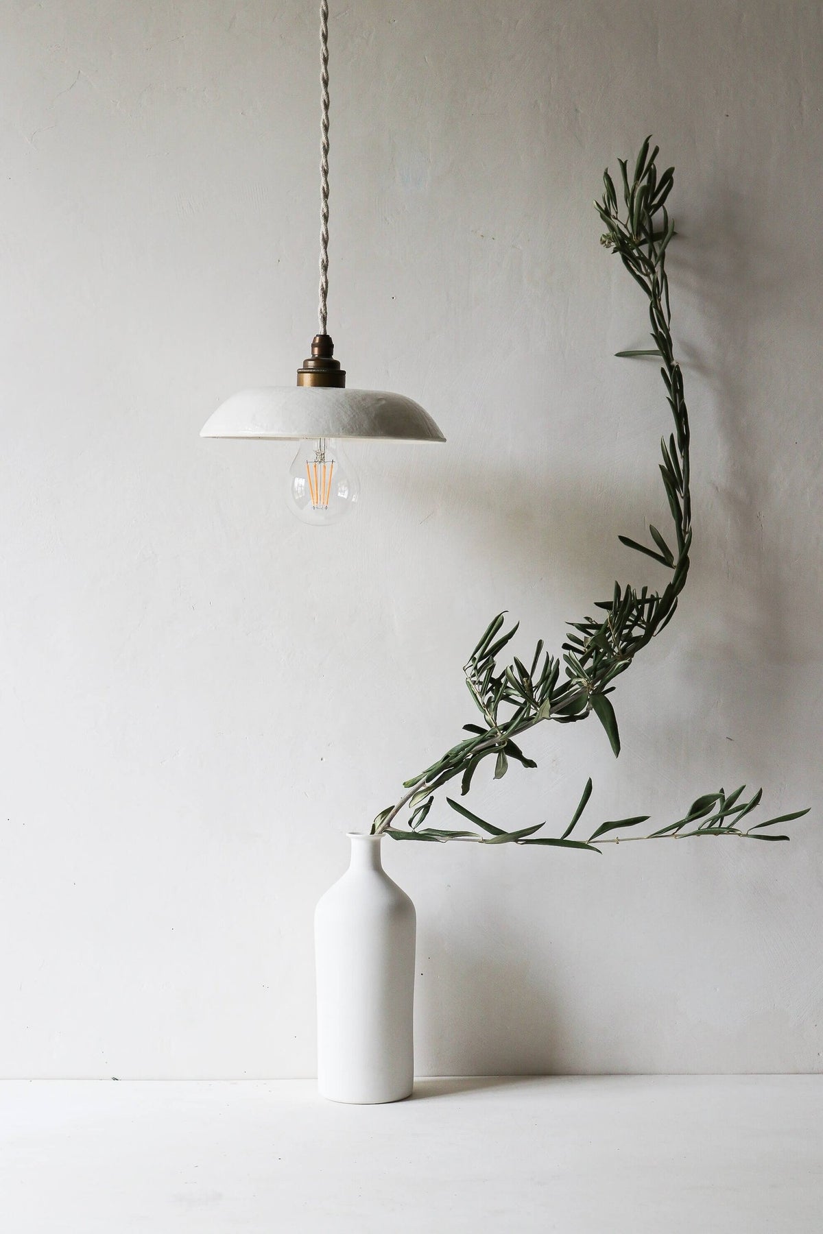 Suspension en porcelaine LINA