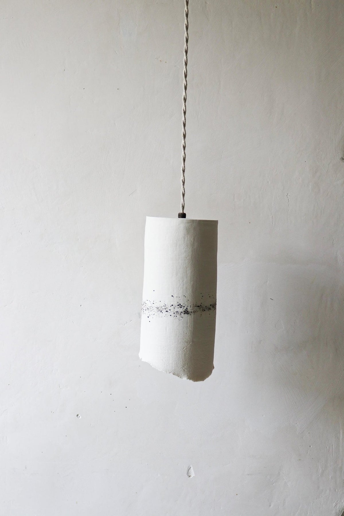 Grande suspension en porcelaine Lin