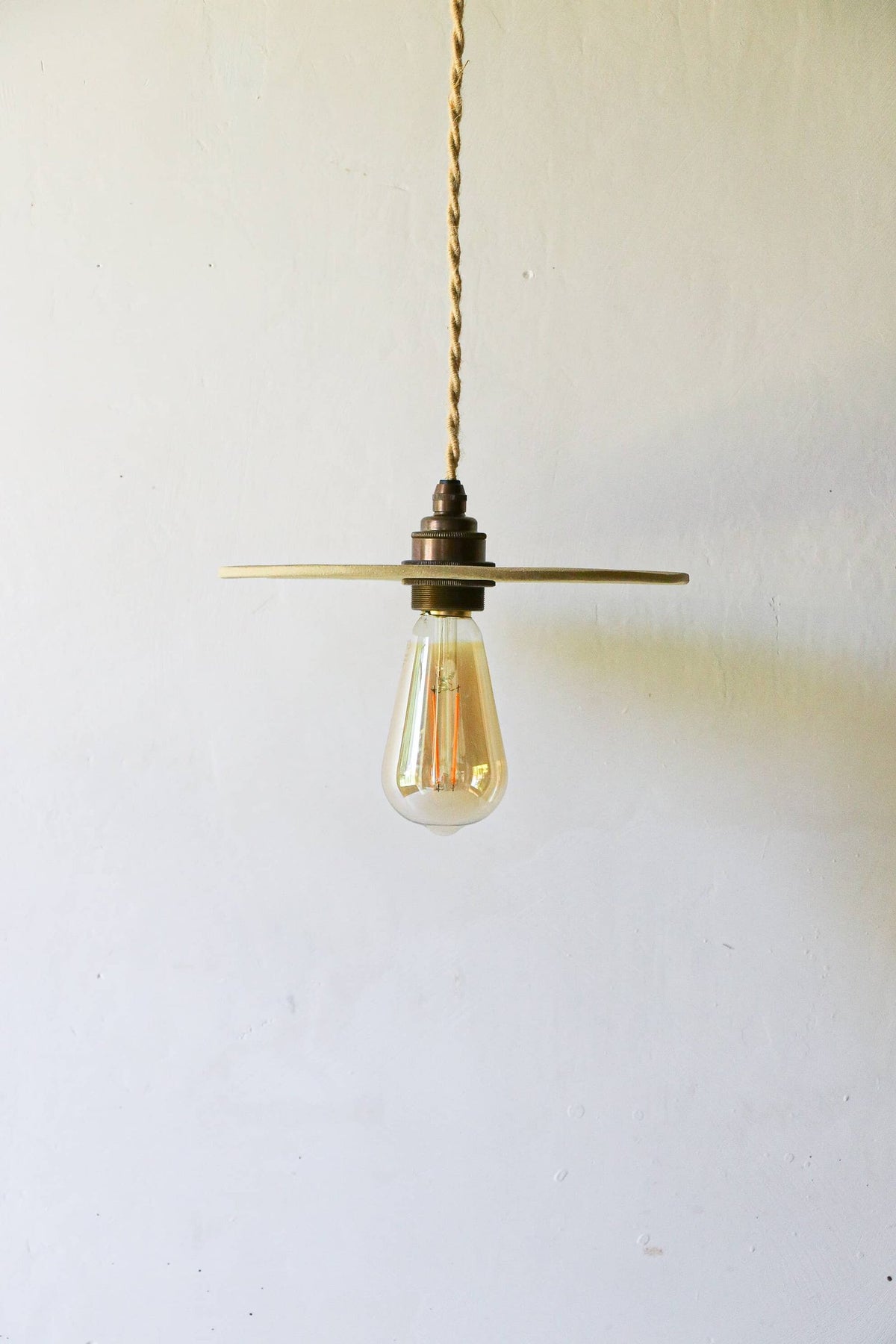 Suspension en grès Lino