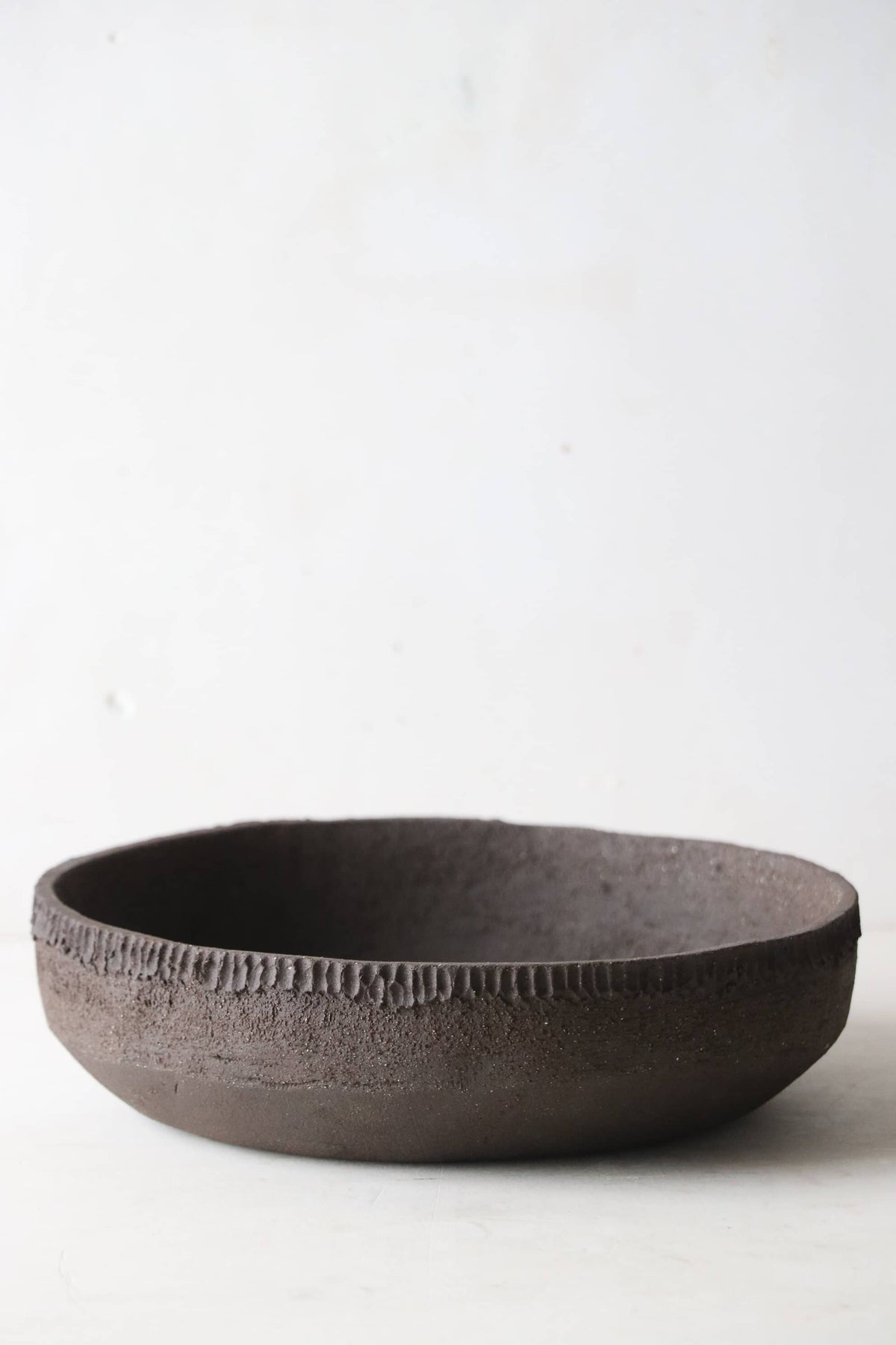 Coupe en grès noir C018