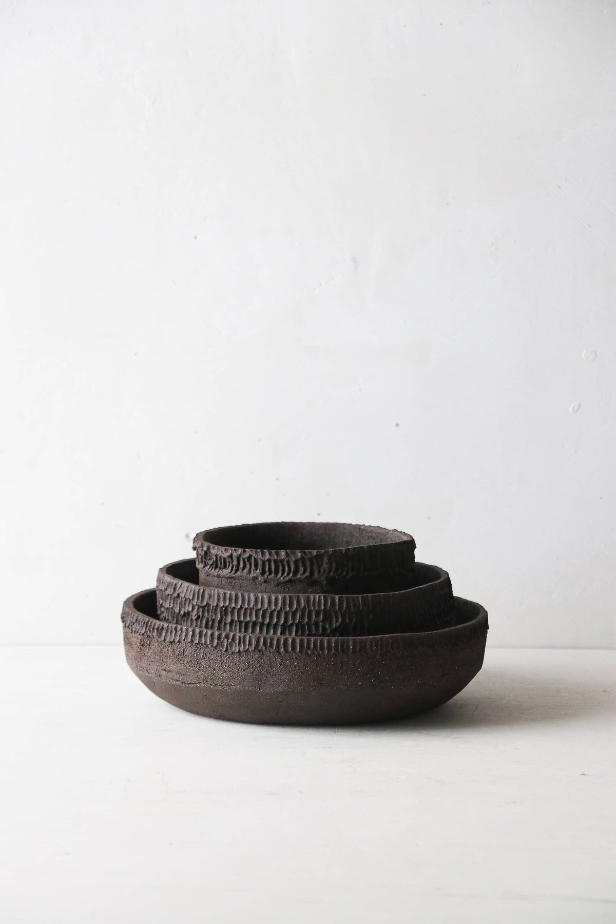 Coupe en grès noir C017
