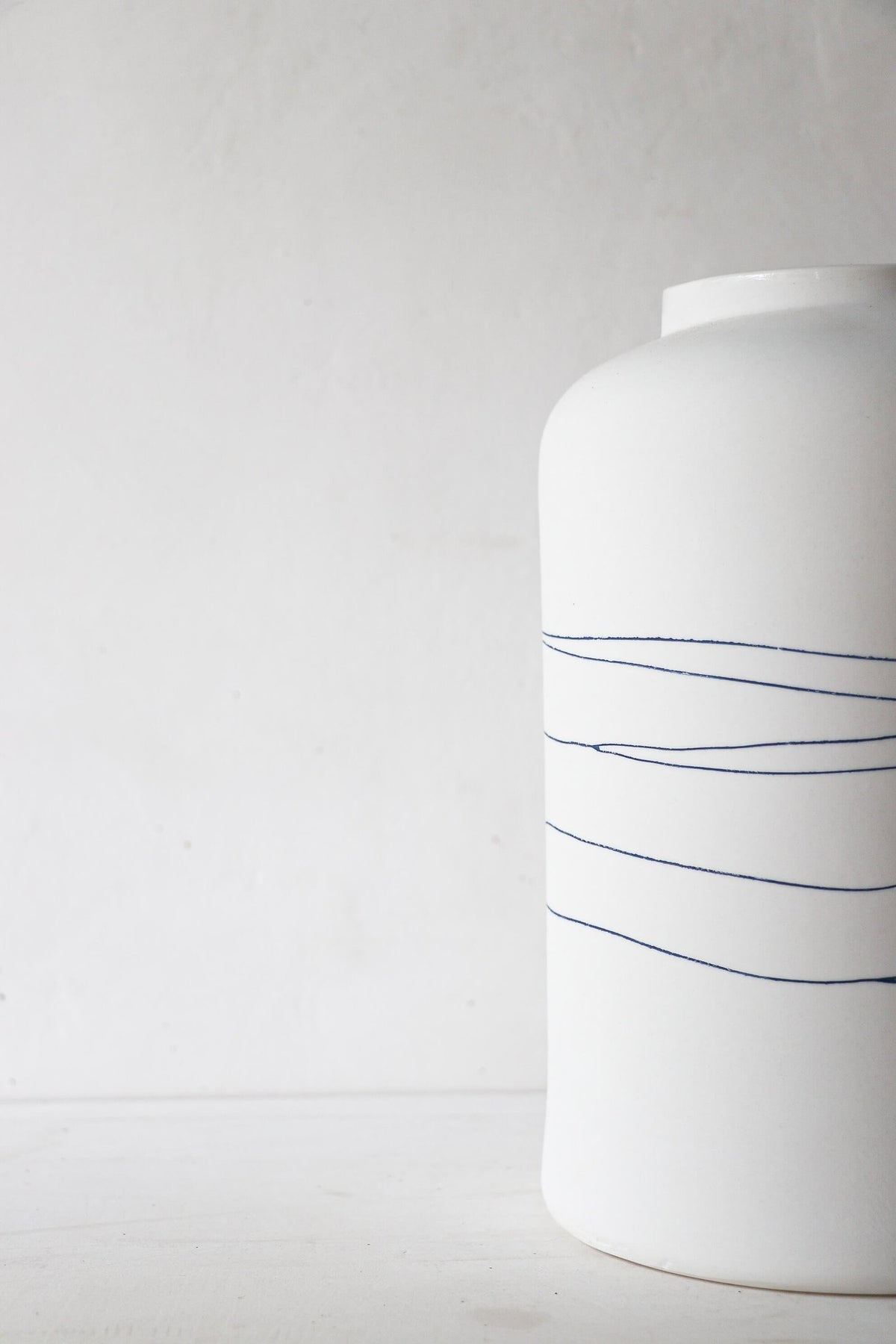 Grand vase en porcelaine Simple Mishima bleu